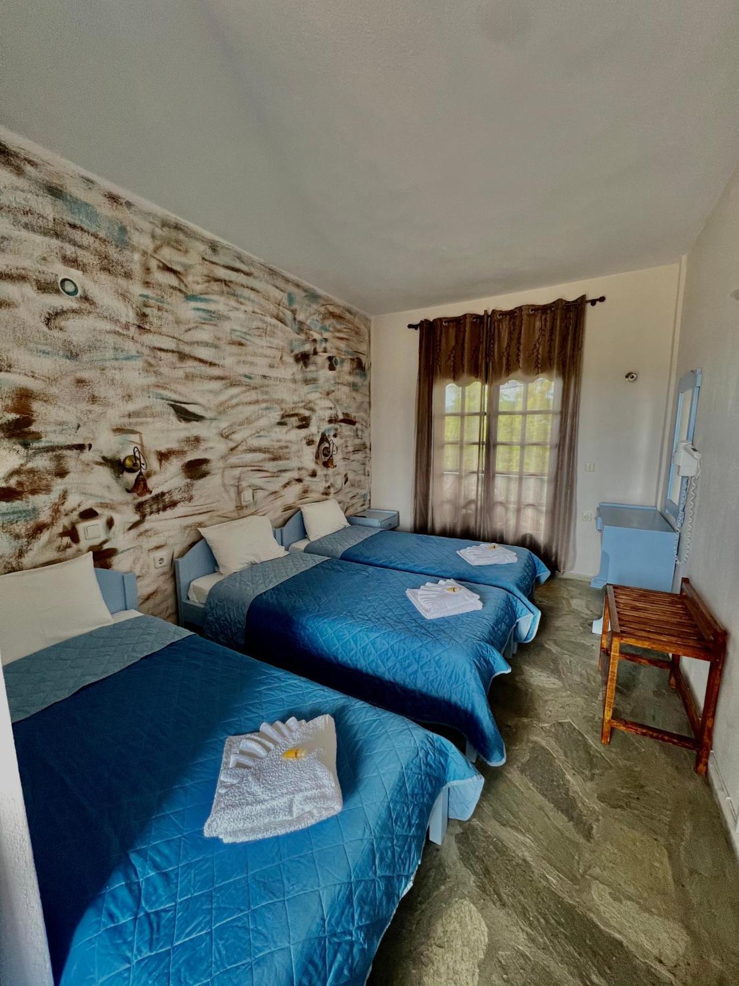 Blue Garden Inn Fourka Dış mekan fotoğraf